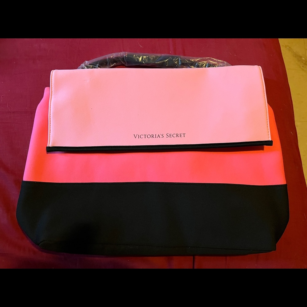 NEW VICTORIA SECRET INSULATED COOLER BEACH BAG/TOTE